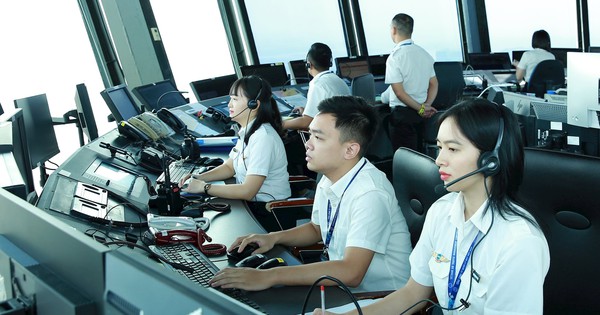 Doanh nghiệp thu phí các chuyến bay qua bầu trời Việt Nam báo lãi nghìn tỷ