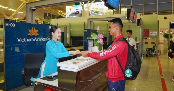 Vietnam Airlines thưởng nóng cho các VĐV nước nhà giành Huy chương Vàng tại SEA Games 33