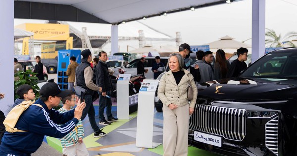 VinFast ghi dấu ấn di chuyển xanh tại Vietnam Mobility Show 2025