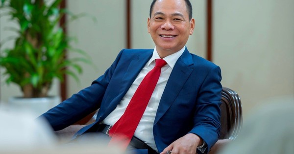 Tỷ phú Phạm Nhật Vượng đào tạo AI miễn phí, trả thêm 8 triệu đồng/tháng cho 500 học viên