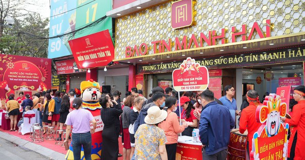 Người mua vàng tại Bảo Tín Mạnh Hải chú ý: Doanh nghiệp thông báo nóng về việc giao dịch vàng