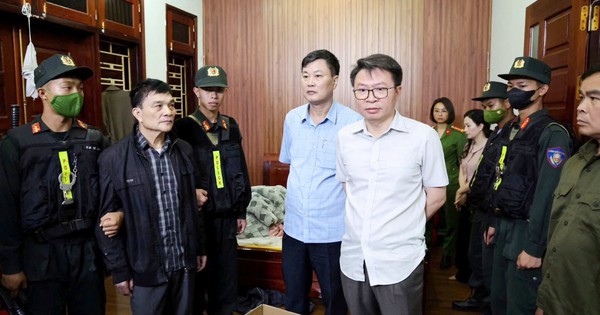 200 cảnh sát Phú Thọ vây ráp 28 địa điểm, thu giữ súng đạn của dàn giám đốc cộm cán