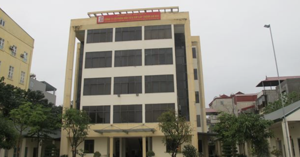 Lãnh đạo doanh nghiệp trên sàn chứng khoán xin từ nhiệm để làm quân nhân chuyên nghiệp