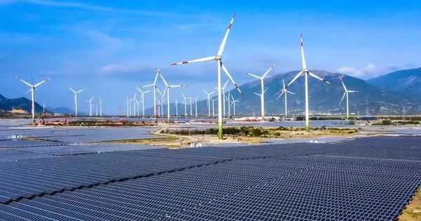 Năng lượng tái tạo: Bao giờ dòng vốn tỷ USD ‘mắc cạn’ được khơi thông?