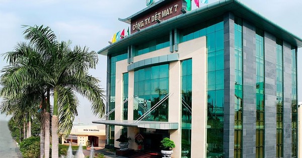 Đặng Văn Lâm bán sạch 2 triệu cổ phiếu của công ty dệt may quân đội, không còn là cổ đông lớn