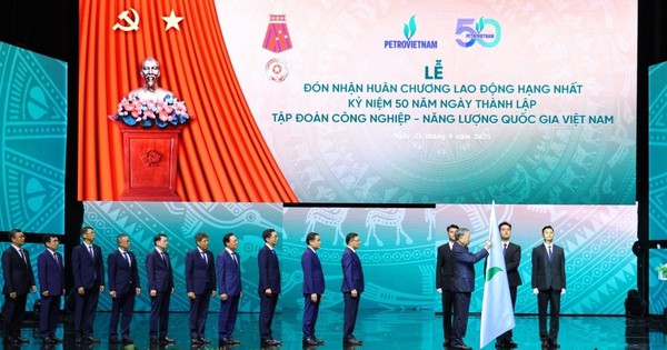 8 chữ Tổng bí thư, Chủ tịch nước Tô Lâm gửi tặng Tập đoàn lớn nhất Việt Nam